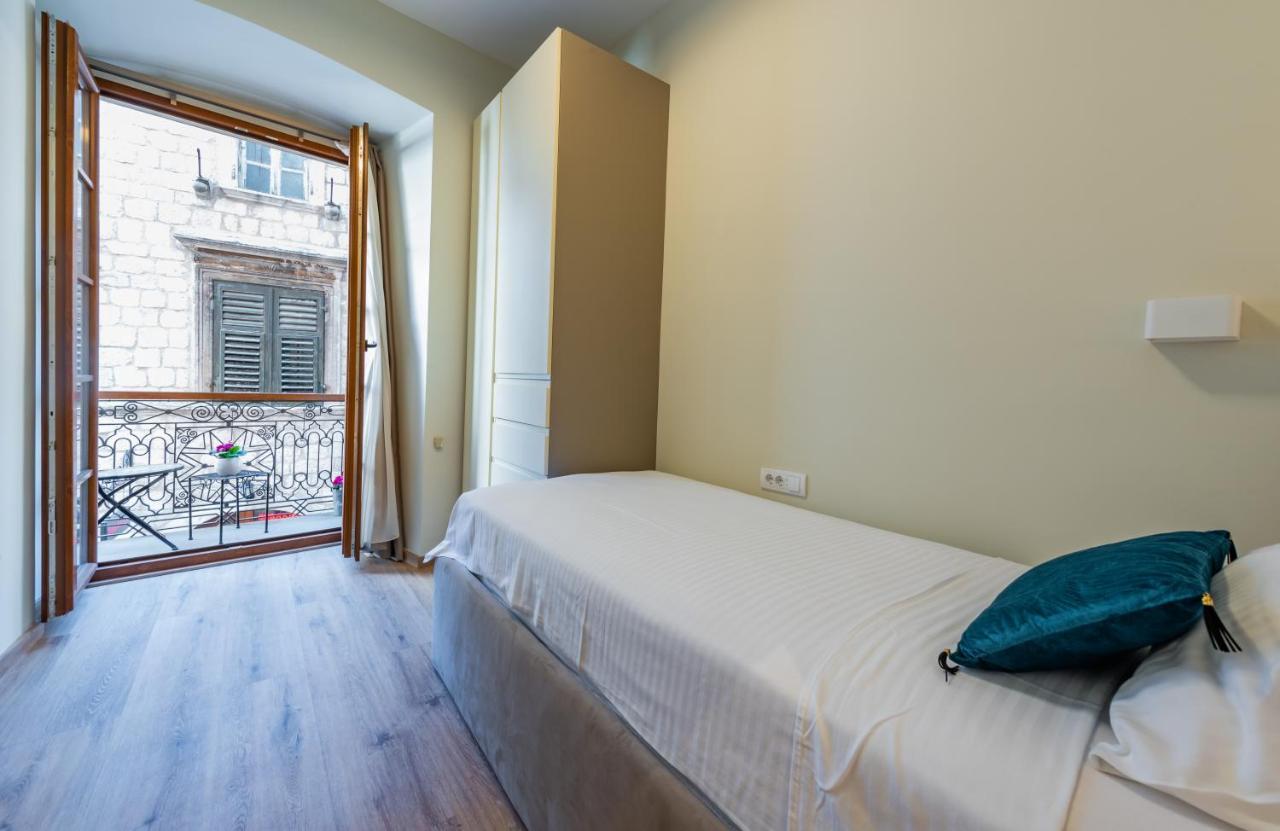 Sasha Di Cattaro - Old Town Lux Apartment Exterior photo